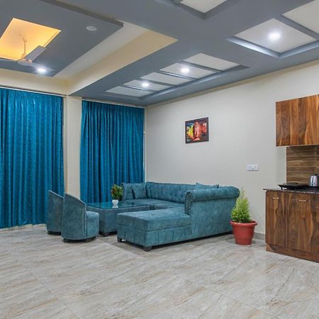 Valley View Apartments Kasauli Luaran gambar