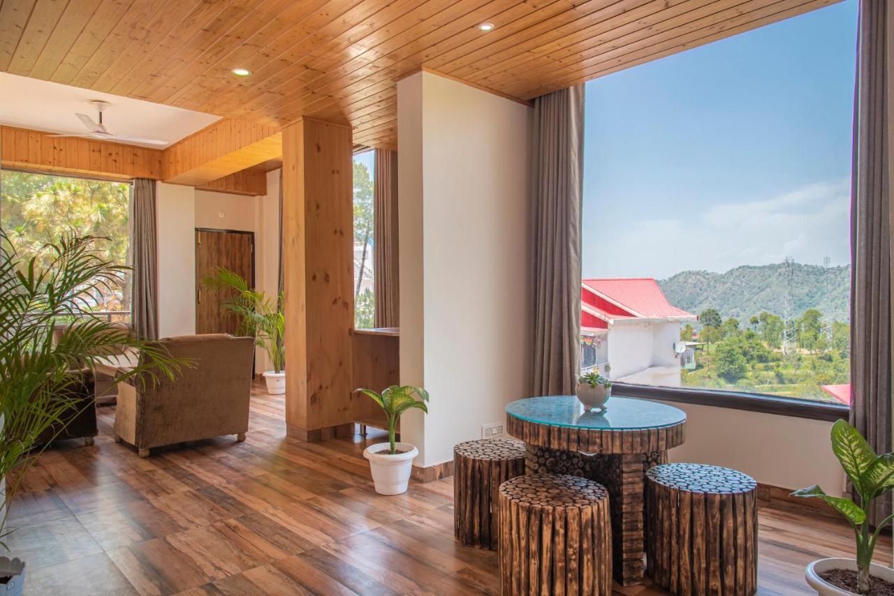 Valley View Apartments Kasauli Luaran gambar