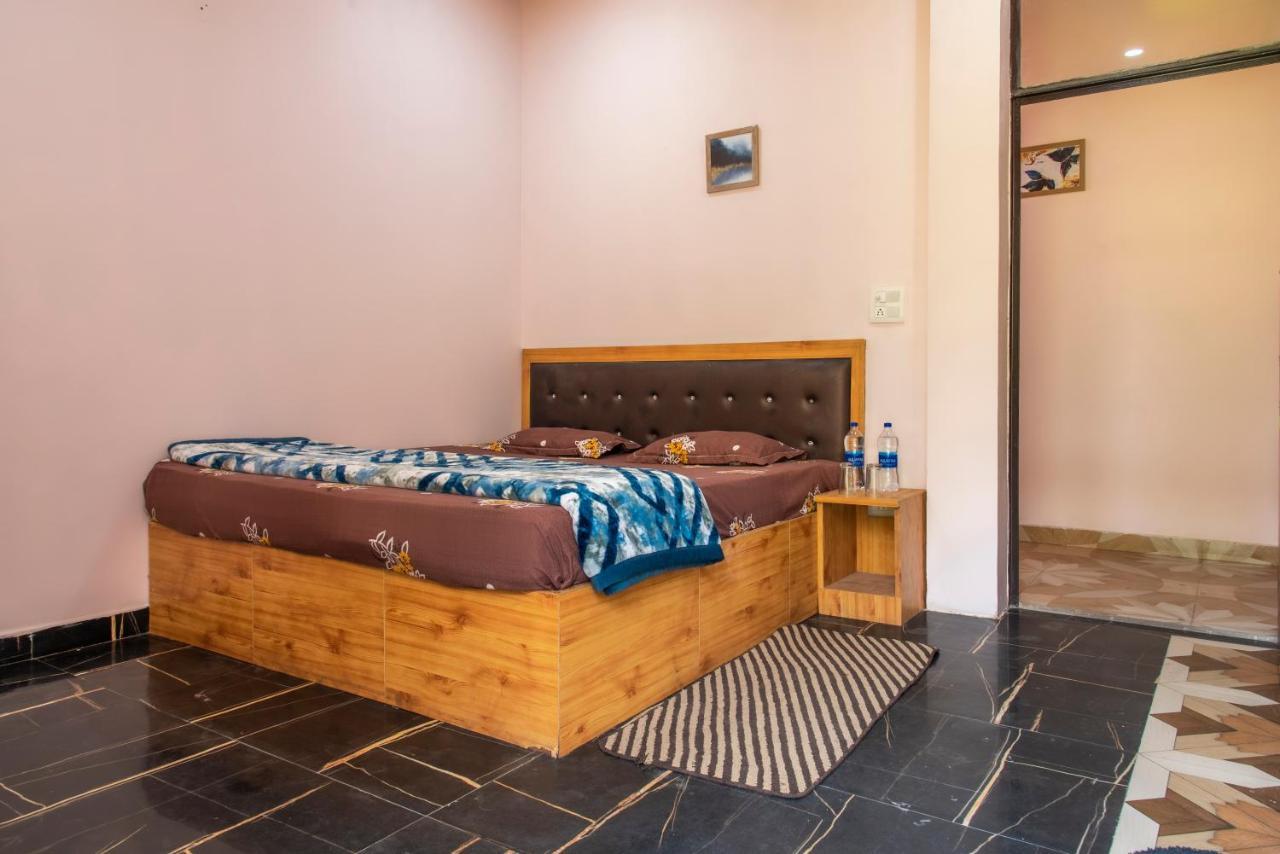 Valley View Apartments Kasauli Luaran gambar