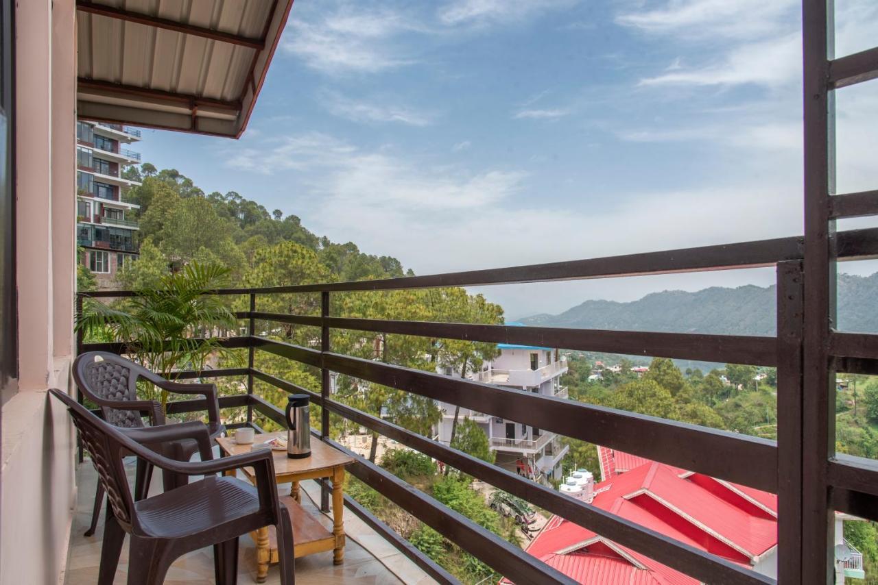 Valley View Apartments Kasauli Luaran gambar